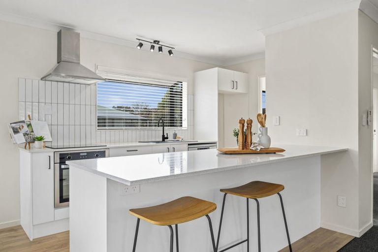 Photo of property in 17a Barnard Road, Fairy Springs, Rotorua, 3015