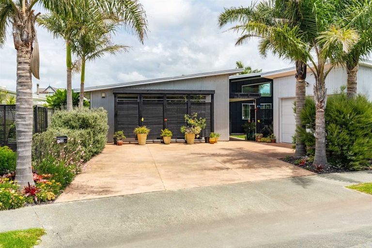 Photo of property in 12 Seabreeze Road, Mangawhai Heads, Mangawhai, 0505