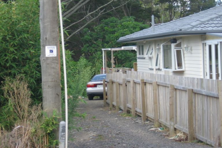 Photo of property in 40 Stottholm Road, Titirangi, Auckland, 0604