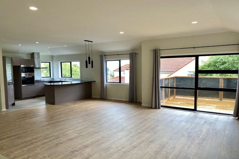 Photo of property in 29 Mariners View Road, Beach Haven, Auckland, 0626