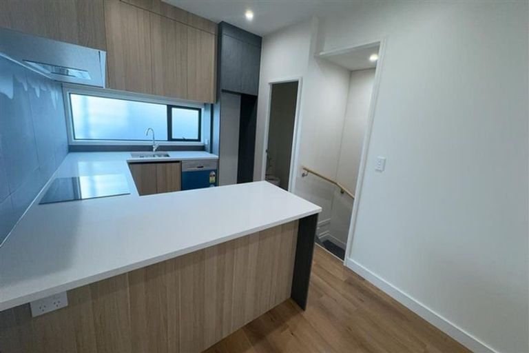 Photo of property in 16 Parkwood Avenue, Westgate, Auckland, 0614