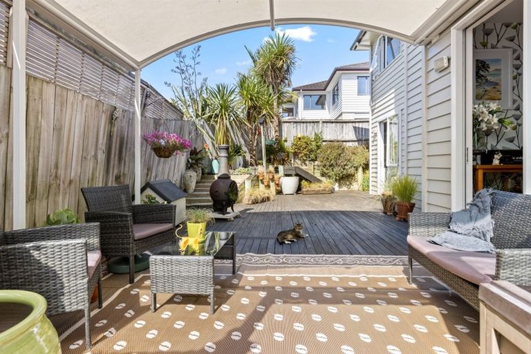 Photo of property in 140 Awaruku Road, Torbay, Auckland, 0630