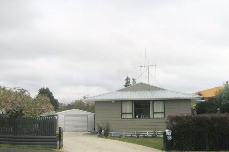 Photo of property in 6 Holland Grove, Richmond Heights, Taupo, 3330