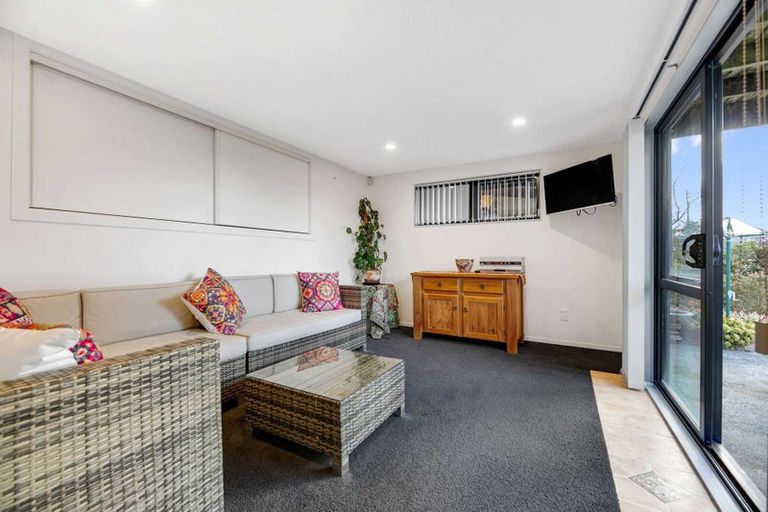 Photo of property in 11 North Way, Titirangi, Auckland, 0604