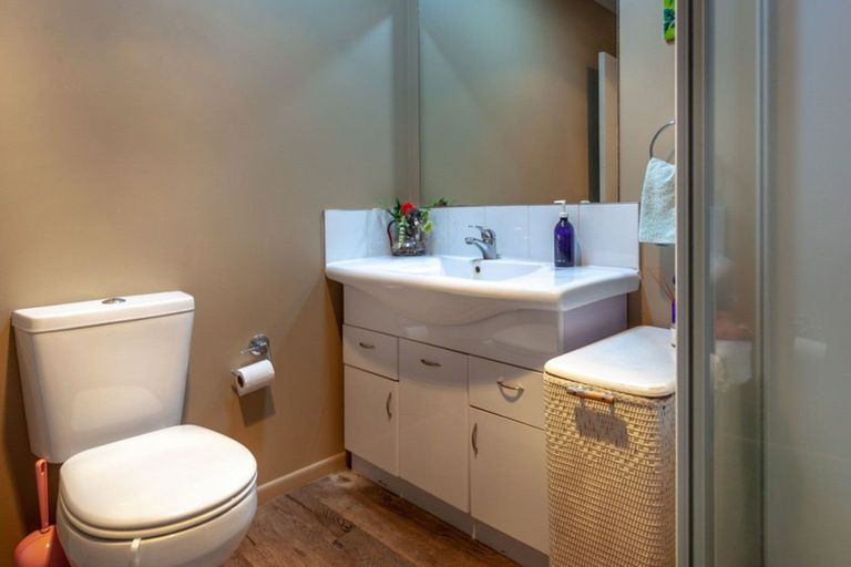 Photo of property in 100d Waverley Place, Whangamata, 3620