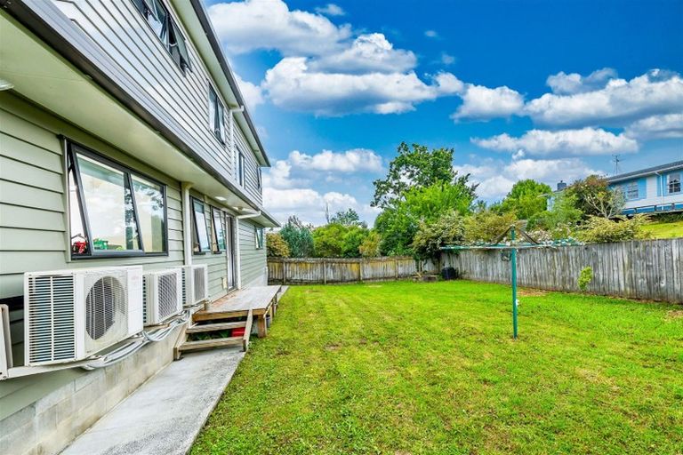Photo of property in 10a Yule Place, Massey, Auckland, 0614