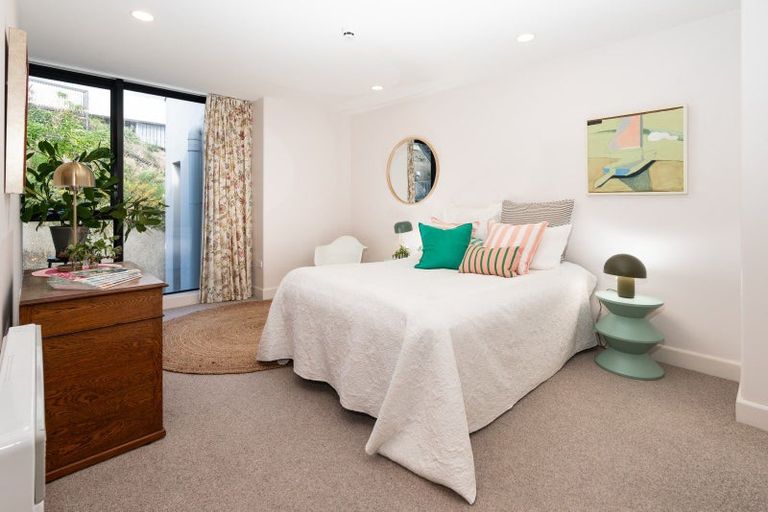 Photo of property in 7/308 Oriental Parade, Oriental Bay, Wellington, 6011