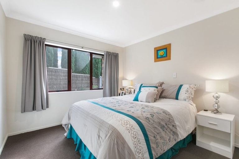 Photo of property in 13 Onemana Way, Te Atatu Peninsula, Auckland, 0610