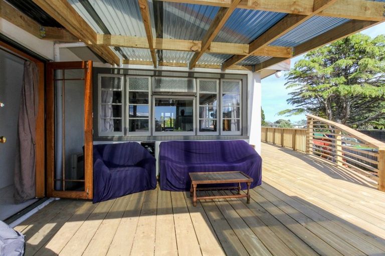 Photo of property in 8 Newbury Place, Waitara, 4320