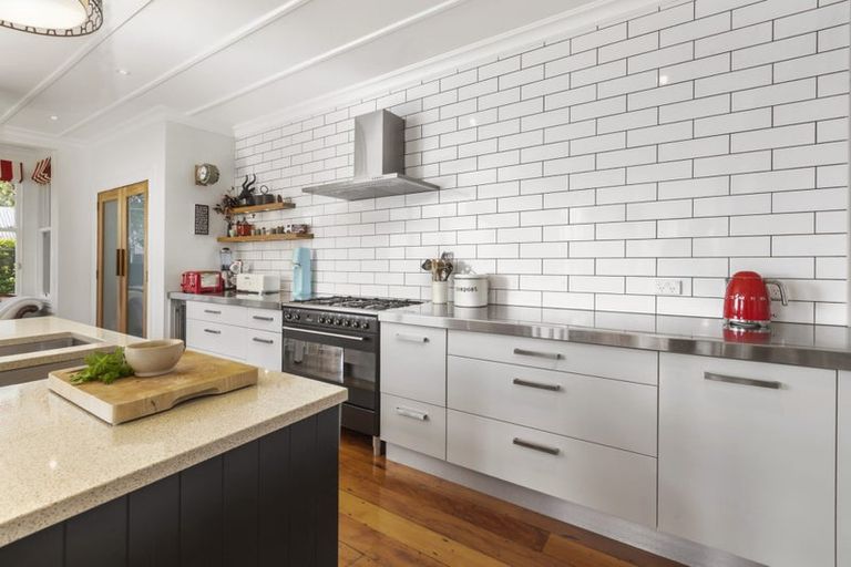 Photo of property in 15 Washington Avenue, Brooklyn, Wellington, 6021