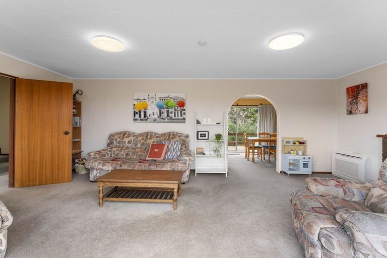 Photo of property in 14 Kempton Place, Richmond Heights, Taupo, 3330