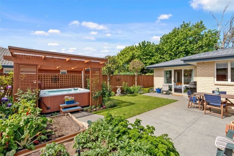 Photo of property in 39a Becmead Drive, Harewood, Christchurch, 8051