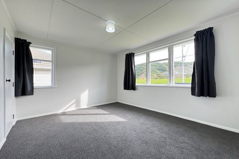 Photo of property in 1218 Taita Drive, Taita, Lower Hutt, 5011