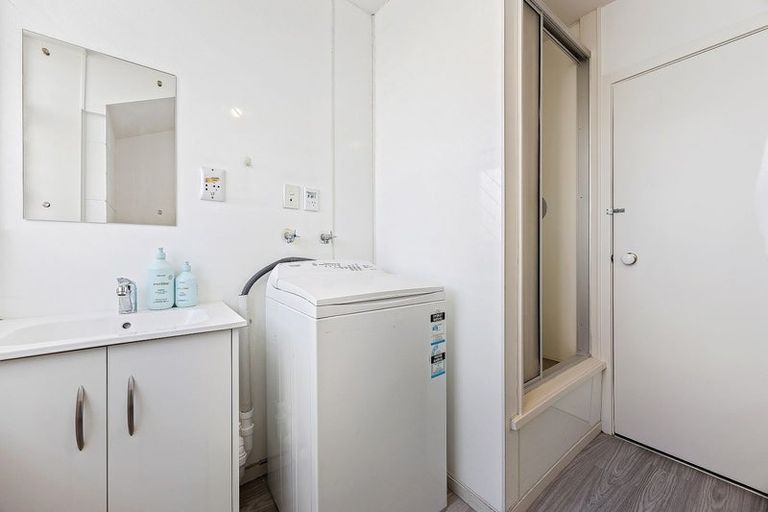 Photo of property in 5/107 Holly Road, St Albans, Christchurch, 8014