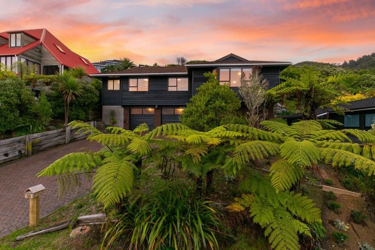 Photo of property in 18 Satara Crescent, Khandallah, Wellington, 6035