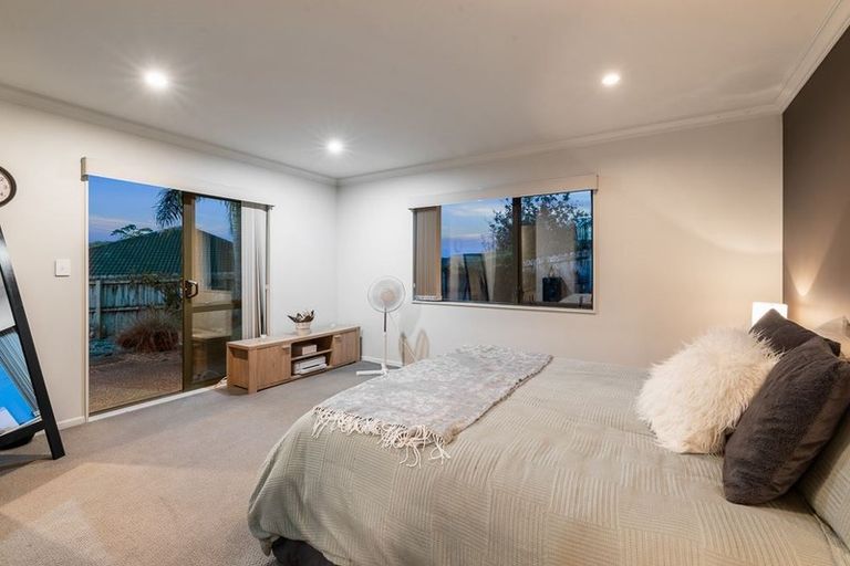 Photo of property in 45 Sapperton Drive, Henderson, Auckland, 0612