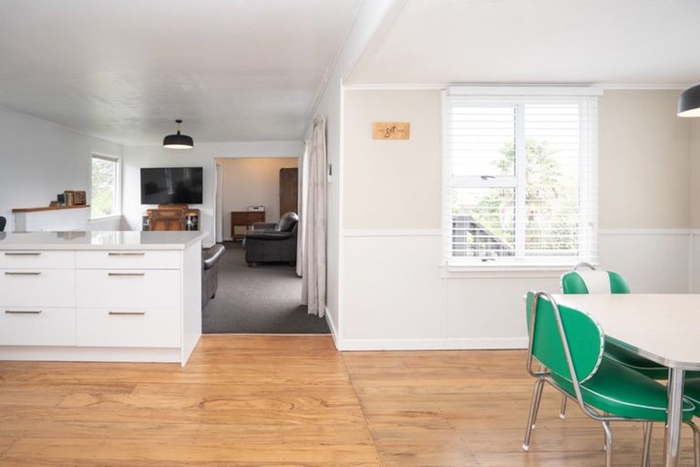 Photo of property in 136 Frankley Road, Frankleigh Park, New Plymouth, 4310