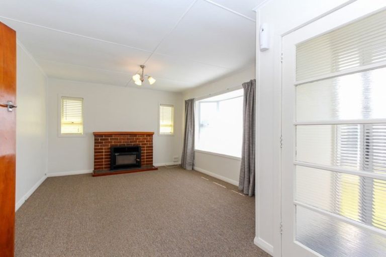 Photo of property in 280 Huatoki Street, Upper Vogeltown, New Plymouth, 4310