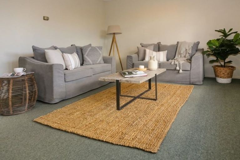 Photo of property in 1/57 Sarabande Avenue, Redwood, Christchurch, 8051