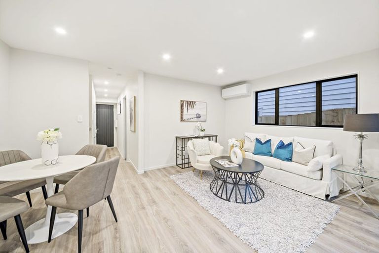 Photo of property in 8c Butterworth Drive, Glendene, Auckland, 0602