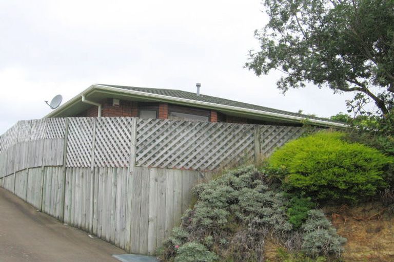 Photo of property in 17c Roy Street, Tawa, Wellington, 5028