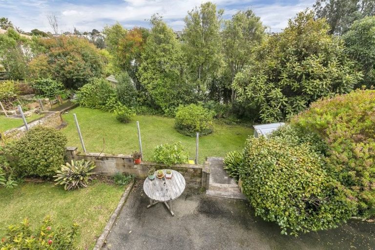Photo of property in 1/16 Coronation Road, Glenfield, Auckland, 0627
