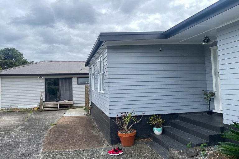 Photo of property in 37 Nile Road, Kelston, Auckland, 0602