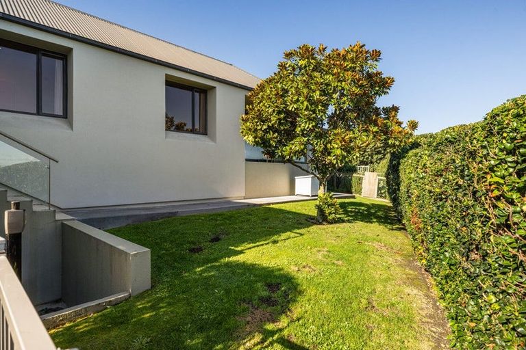 Photo of property in 60 Glenstrae Road, Redcliffs, Christchurch, 8081