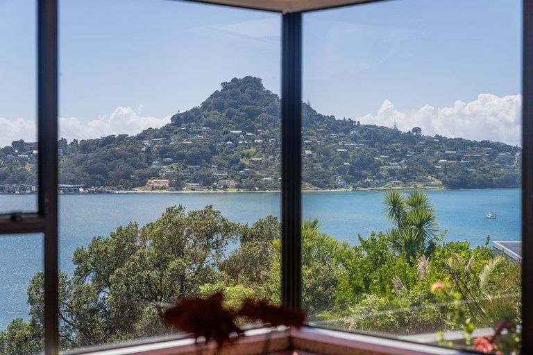 Photo of property in 14 Pine Grove, Tairua, 3508