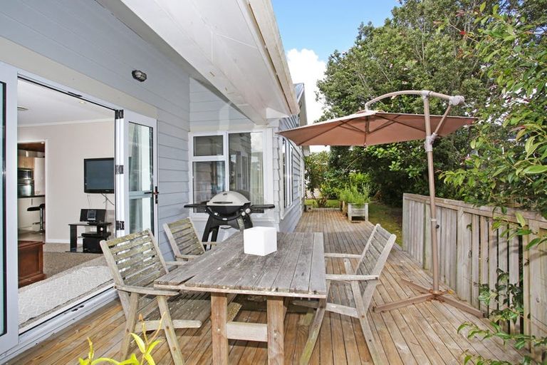 Photo of property in 20 Buchanan Road, Kingseat, Papakura, 2580