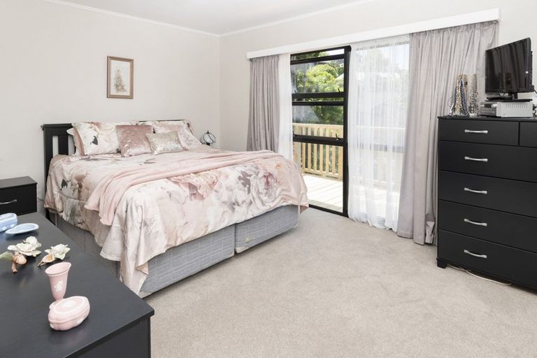 Photo of property in 79 Haseler Crescent, Howick, Auckland, 2014