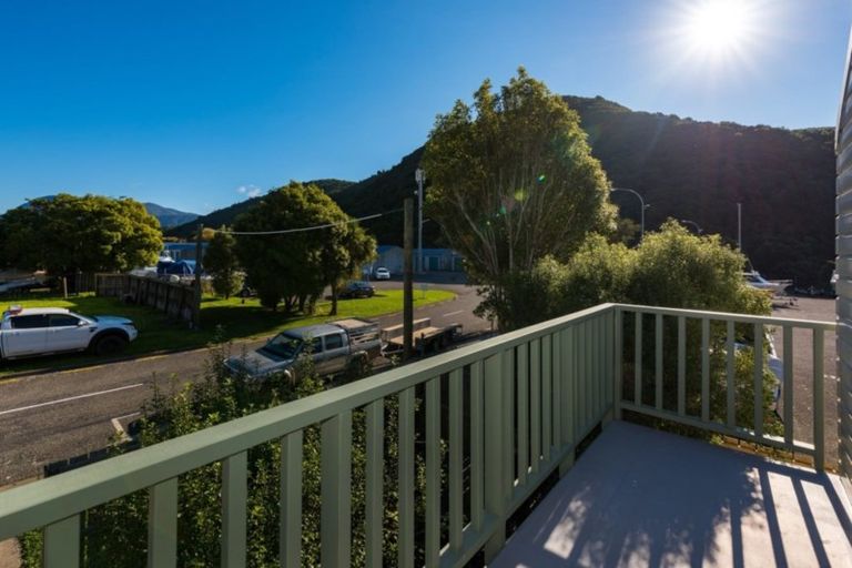 Photo of property in 2a Marina Drive, Waikawa, Picton, 7220