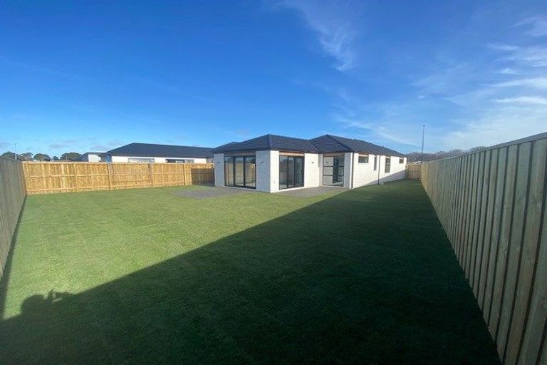 Photo of property in 7 Oakleigh Street, Woodend, 7610