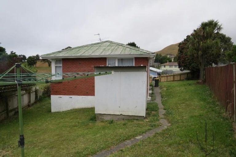 Photo of property in 25 Natone Street, Waitangirua, Porirua, 5024