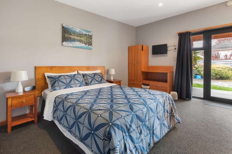 Photo of property in 105 Koutu Road, Kawaha Point, Rotorua, 3010