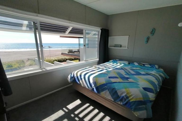 Photo of property in 7 Messenger Terrace, Oakura, 4314