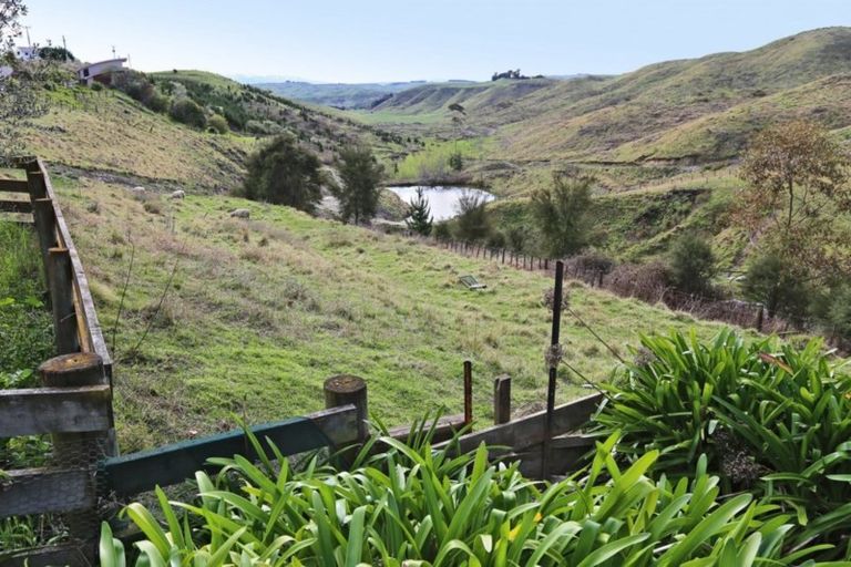 Photo of property in 100 Tironui Drive, Taradale, Napier, 4112