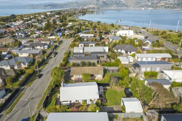 Photo of property in 16 Malta Crescent, South New Brighton, Christchurch, 8062