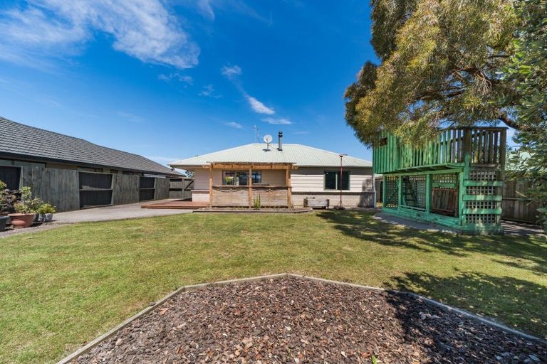 Photo of property in 20 Parnell Heights Drive, Kelvin Grove, Palmerston North, 4414