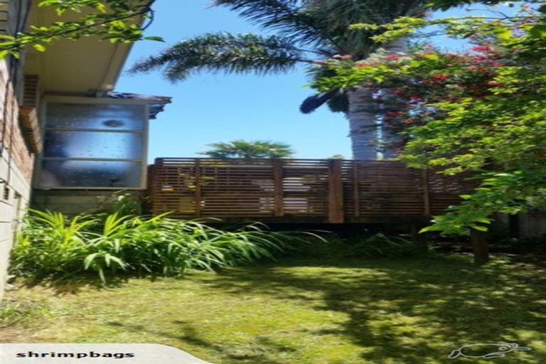 Photo of property in 2/11 Broadview Place, Howick, Auckland, 2014