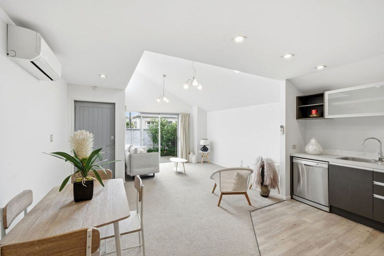 Photo of property in 33 Cotterill Street, Addington, Christchurch, 8024