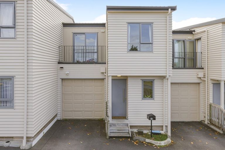 Photo of property in 20 Chapel Road, Flat Bush, Auckland, 2019
