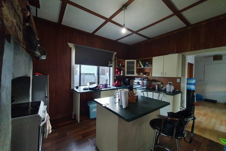 Photo of property in 25 Busby Street, Blockhouse Bay, Auckland, 0600