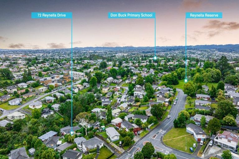 Photo of property in 72 Reynella Drive, Massey, Auckland, 0614