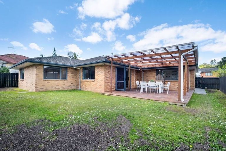 Photo of property in 49 Bluebird Crescent, Unsworth Heights, Auckland, 0632