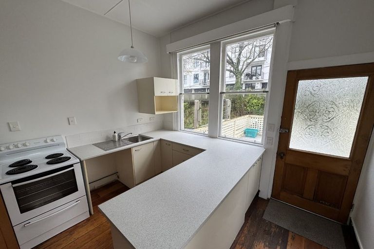 Photo of property in 355 The Terrace, Te Aro, Wellington, 6011