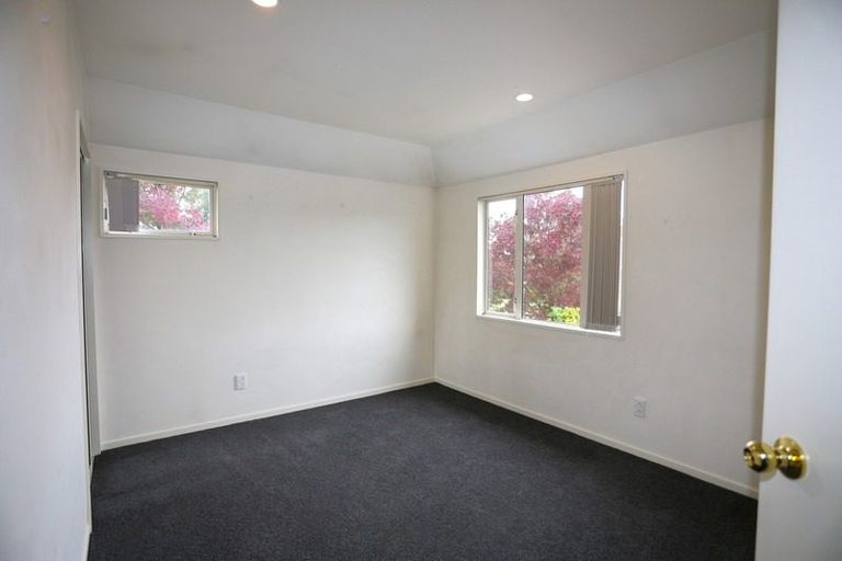 Photo of property in 36 Berkshire Drive, Avonhead, Christchurch, 8042