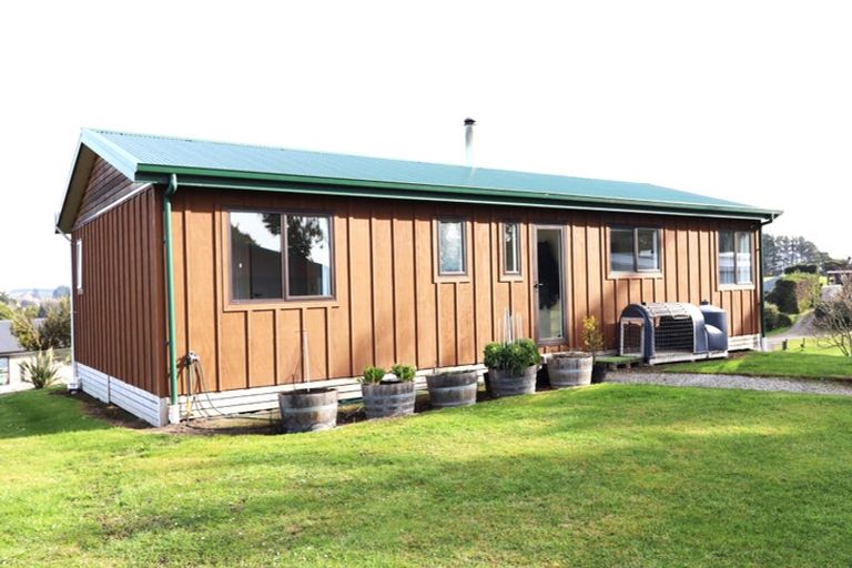 Photo of property in 17 High Street, Kakanui, Oamaru, 9495