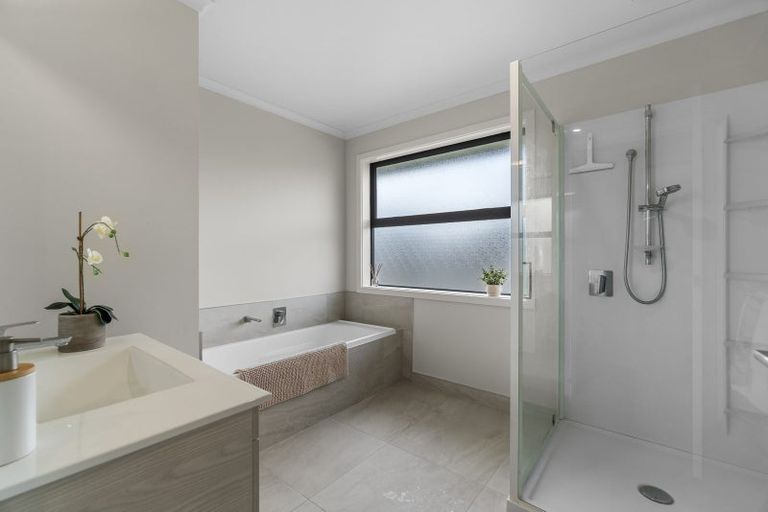 Photo of property in 30 Murray Ward Drive, Te Kauwhata, 3710