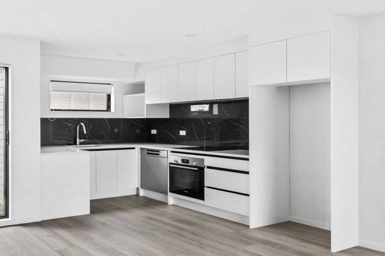 Photo of property in 4/53 Drake Street, Howick, Auckland, 2014